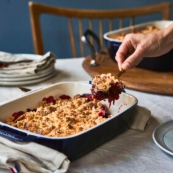 Henckels Porcelain-Enameled Rectangular Baking Dish - Picture 3 of 8